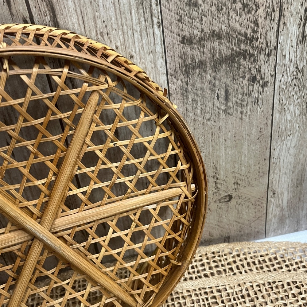 Handwoven Wicker Round Serving Tray Shallow Basket Cottage Core - Picture 5 of 5